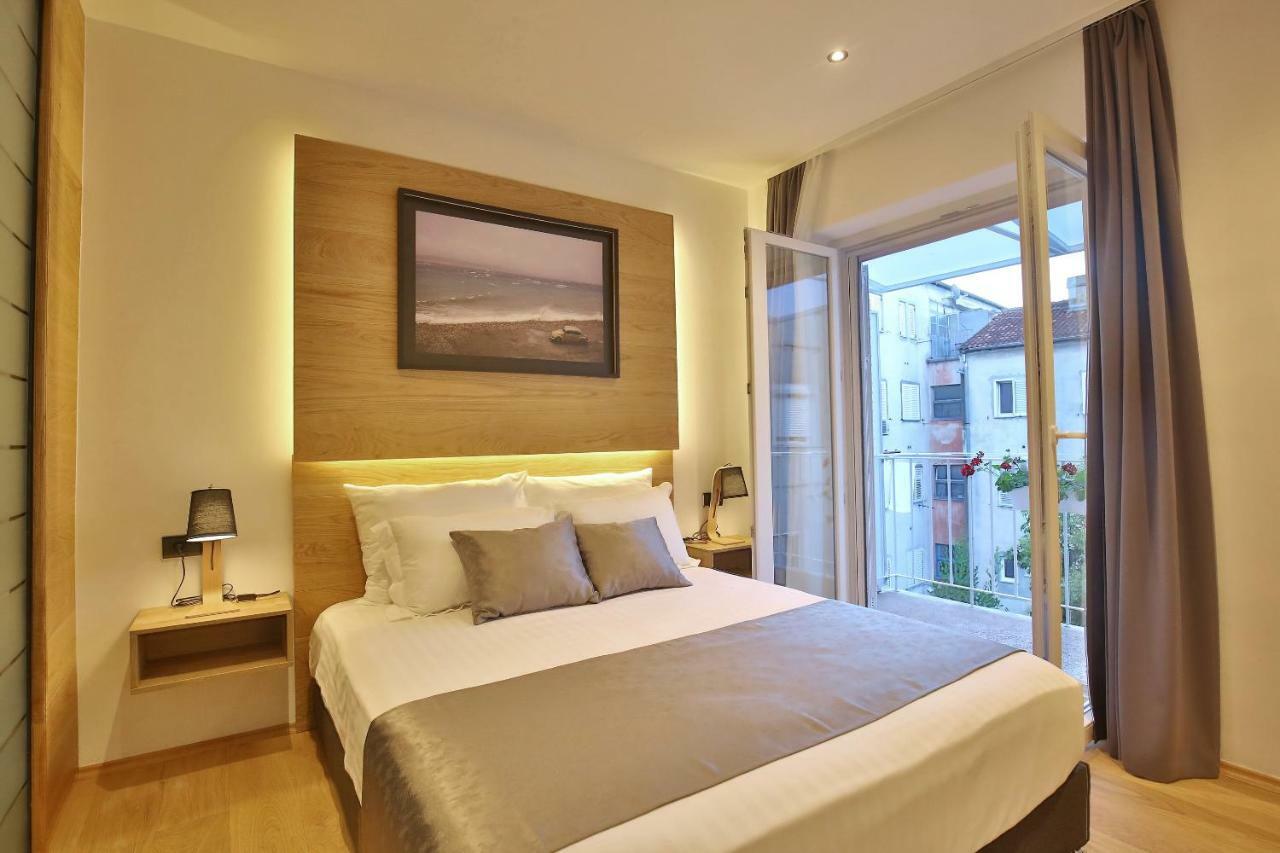 Rooms Bura I Jugo Zadar Ngoại thất bức ảnh